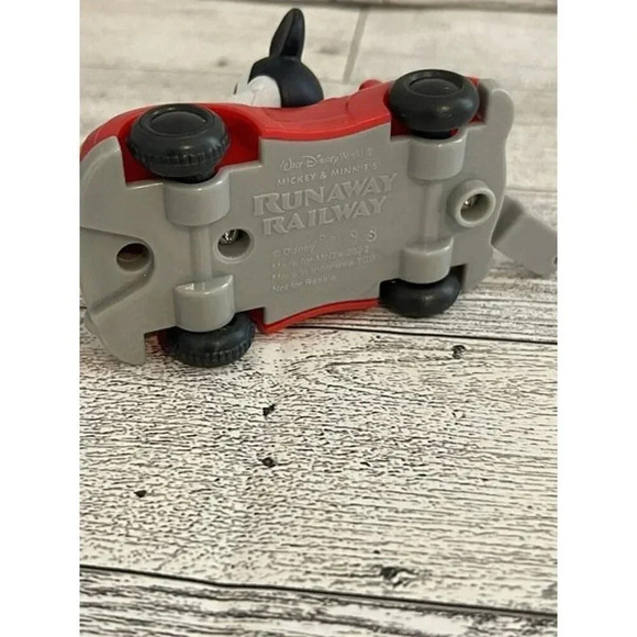 2022 McDonald's Happy Meal Toy: MICKEY & MINNIE'S RUNAWAY RAILWAY #10 - Picture 6 of 7